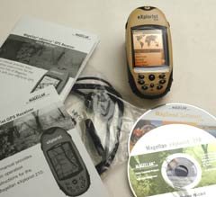 Magellan eXplorist 210 GPS receiver package
